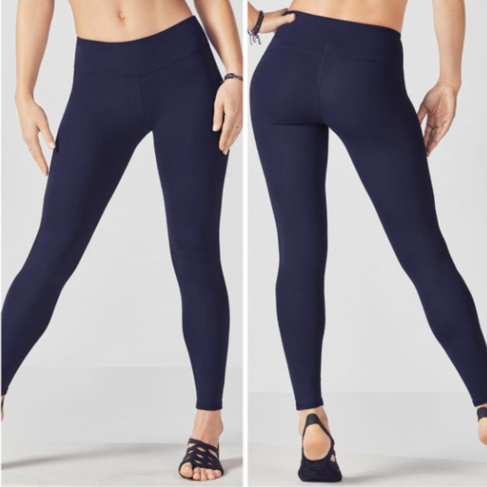 Blue NWT Fabletics Poweform Dhyana capri